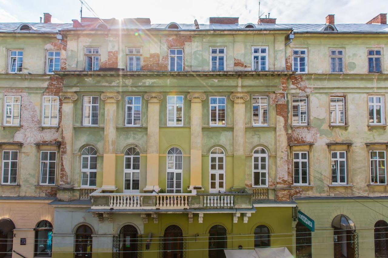 Ferienwohnung Навпроти Вернісажу Біля Оперного Вулиця Театральна 26 Є Балкон Та Інернет Lemberg Exterior foto